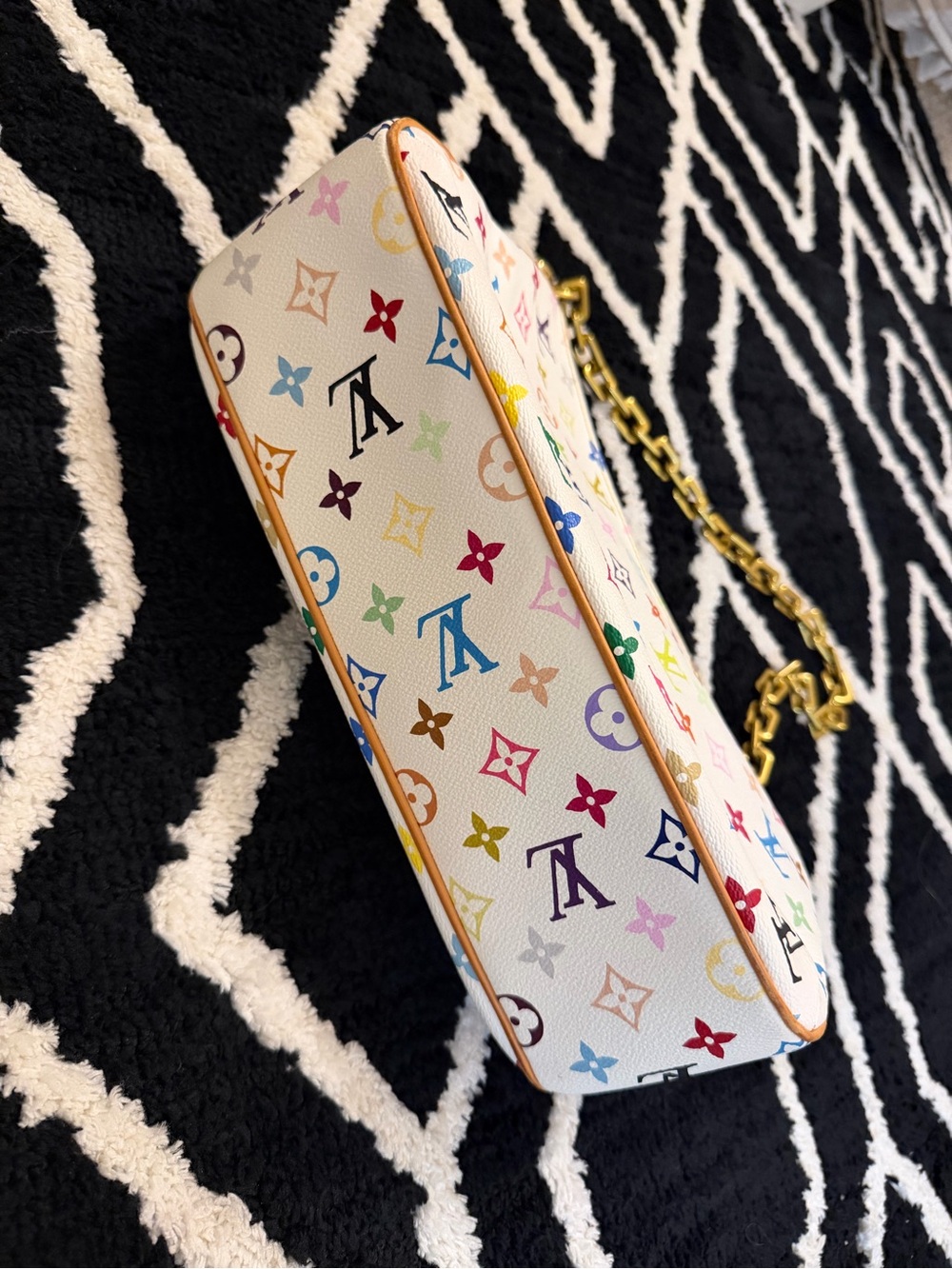 Vintage Louis Vuitton purse - Picture 4 of 8